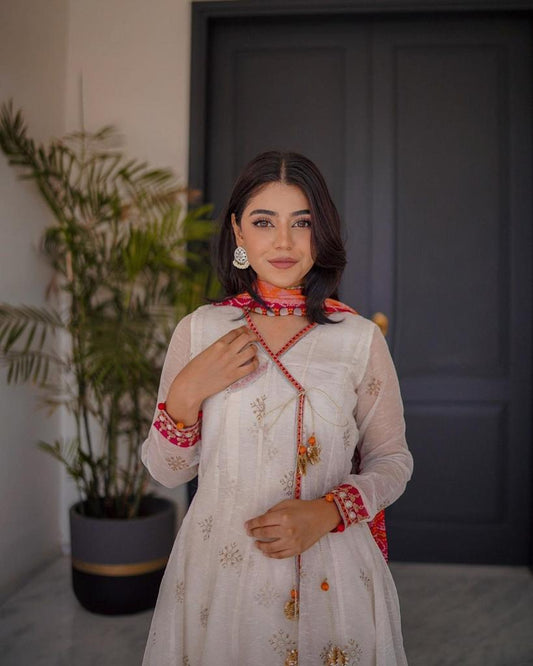 3PC-LAWN EMBROIDERED SUIT-VM3171